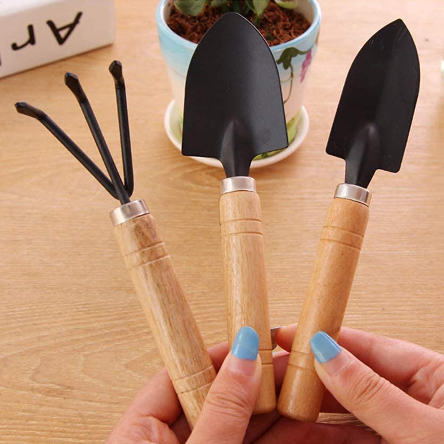 0541 Small sized Hand Cultivator, Small Trowel, Garden Fork (Set of 3) 0541 Small sized Hand Cultivator, Small Trowel, Garden Fork (Set of 3)